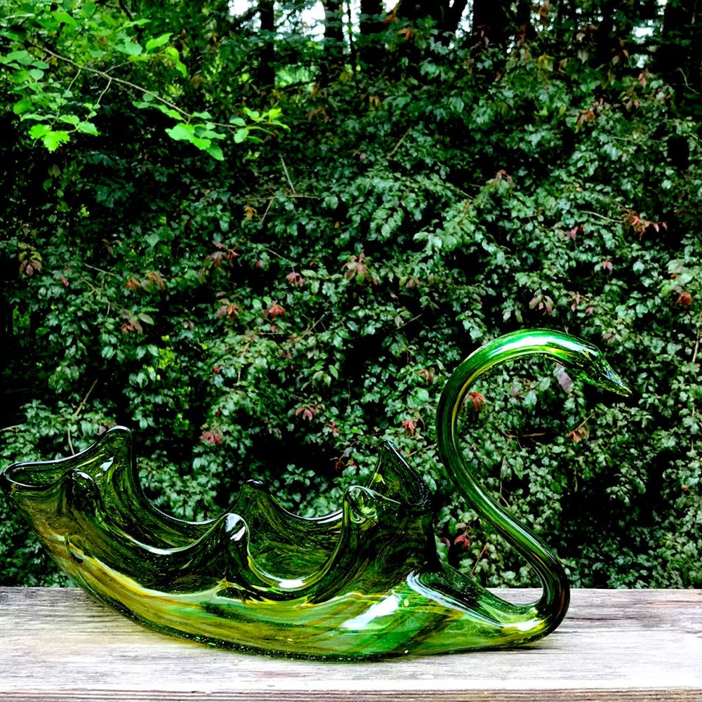 Glass Swan - Picture 2 of 7